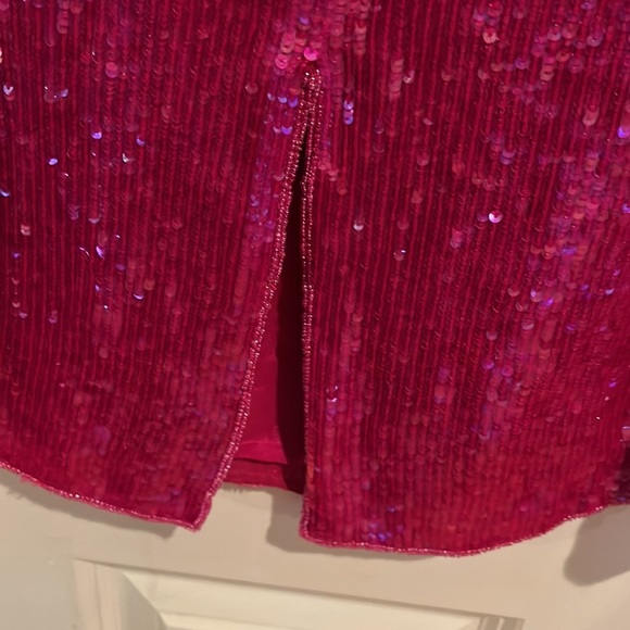 Emma Black size 10 pink sequin midi pencil skirt with back zip & slit - Picture 10 of 12